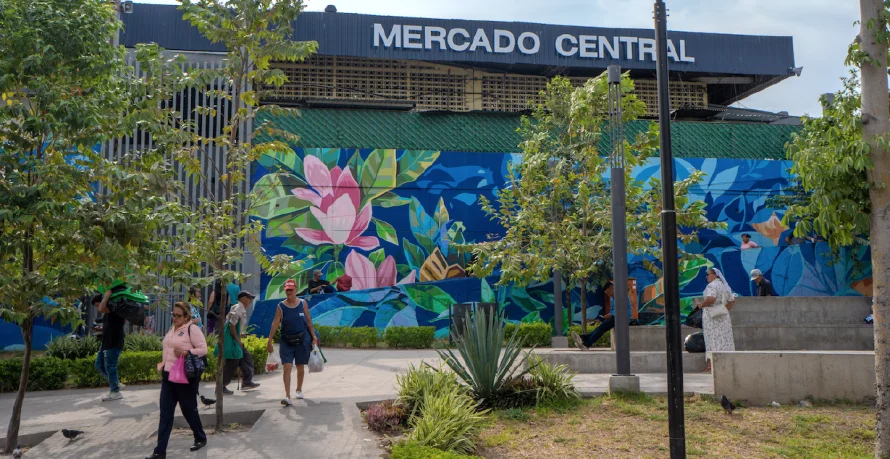 Extienden horarios de mercados municipales en San Salvador Centro por el día de la madre