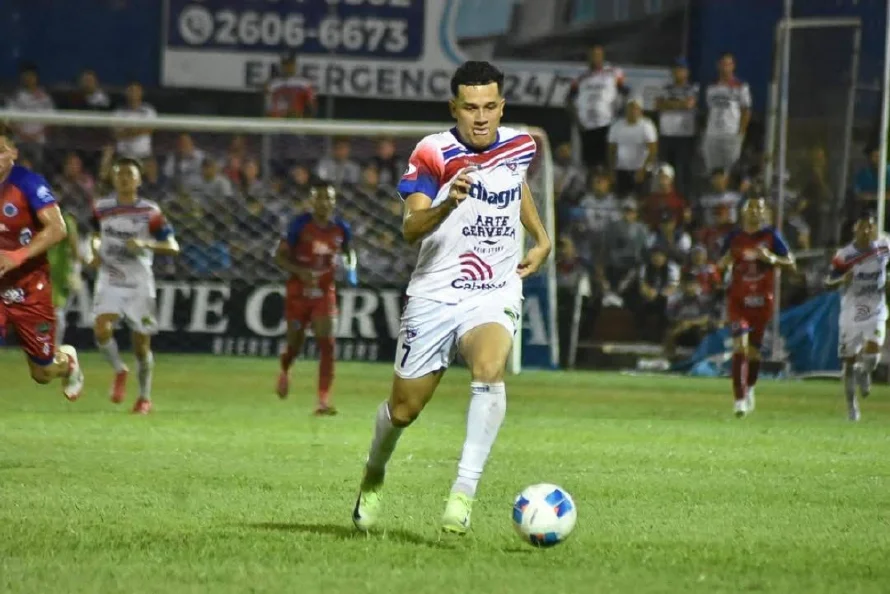 Styven Vásquez sobre críticas de aficionados hacia el equipo: "Nosotros no nos merecemos eso"