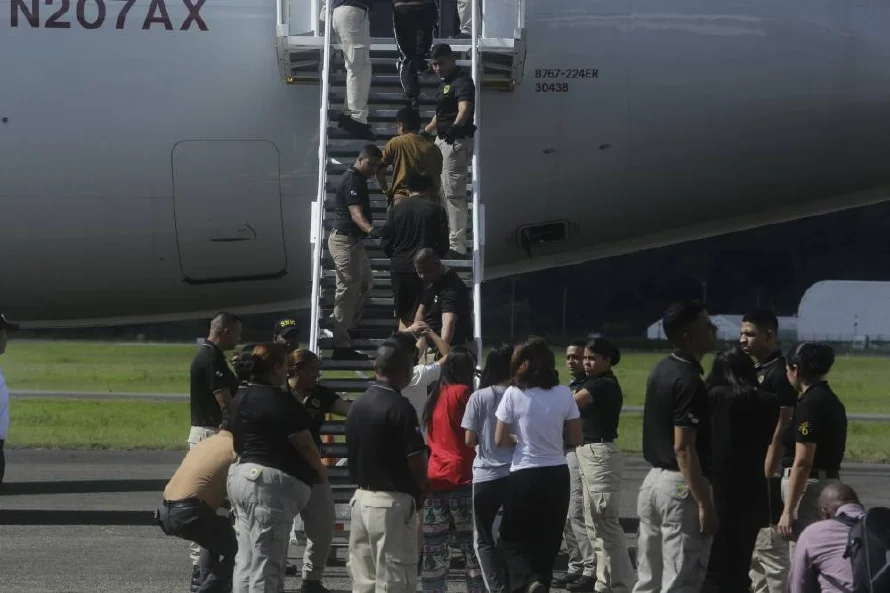 Panamá ofrece incluir a migrantes en retorno en vuelos pagados por Estados Unidos