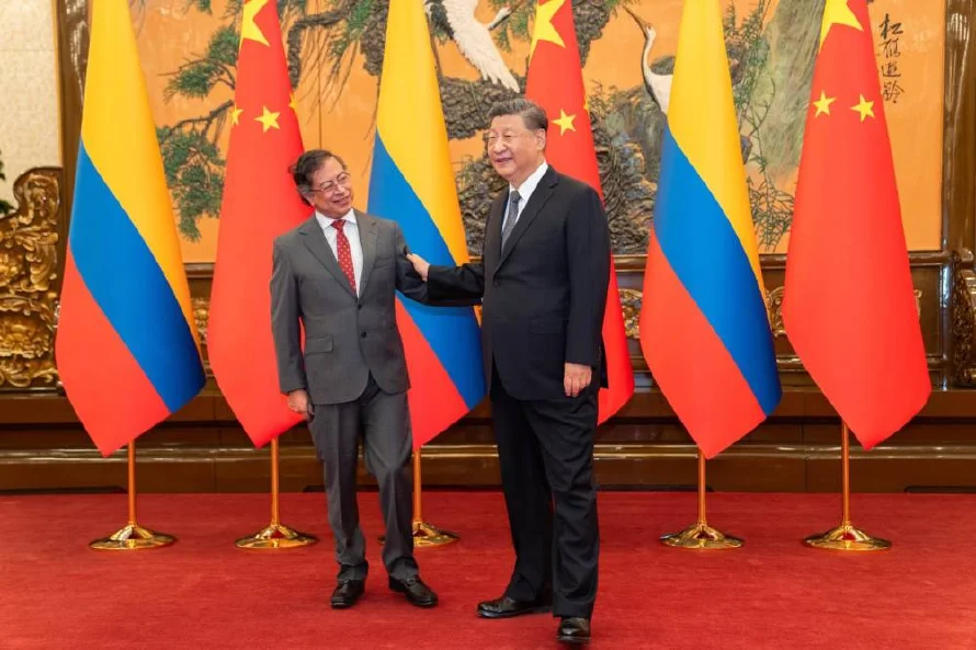 Colombia firma con China un plan de cooperación para adherirse a Nuevas Rutas de la Seda