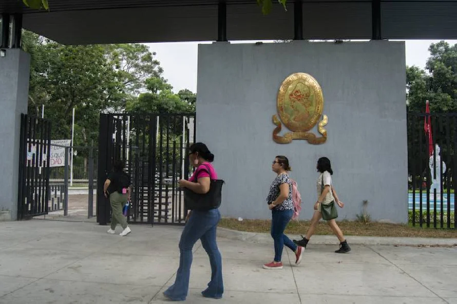 Gobierno confirma que pago de deuda a la UES se financió con la inyección de $1,000 millones anunciada por Bukele
