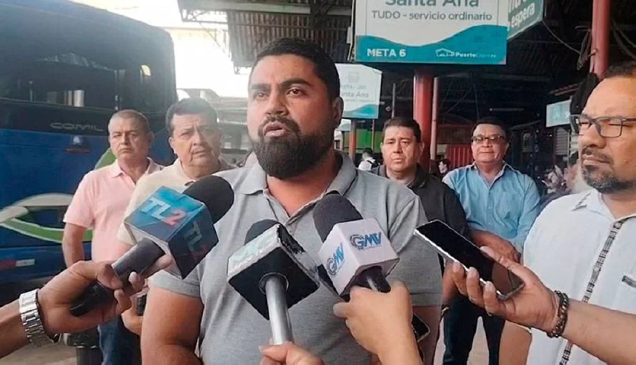 Transportistas denuncian incremento "injustificado" de tarifas para ingresar a la terminal de occidente