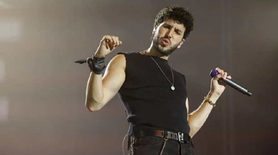 Sebastián Yatra se desnuda en "Milagro", su nuevo álbum y el más familiar