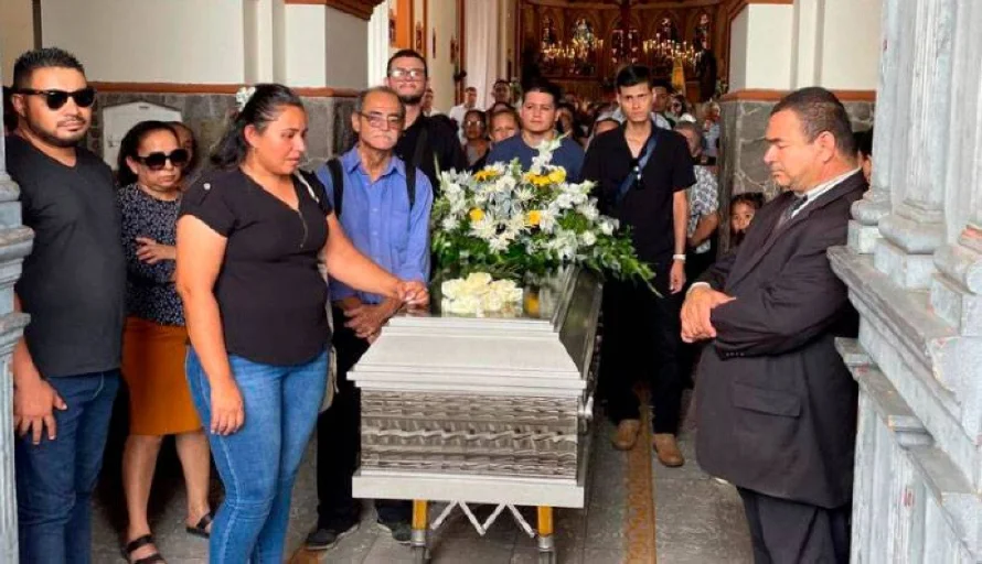 Amnistía Internacional pide a El Salvador investigar muerte de transportista y desistir de legislar contra las ONG