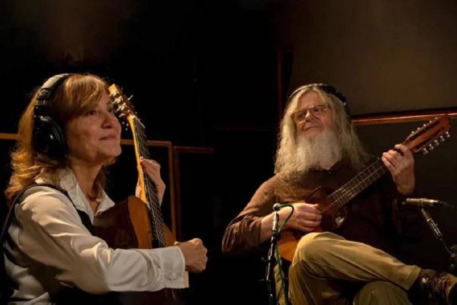 Berta Rojas presta el sonido de su guitarra a Gustavo Santaolalla, para "The Last of Us"