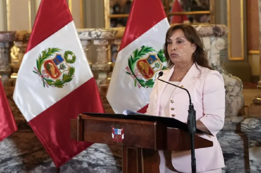 La presidenta peruana acumula cinco denuncias de la Fiscalía en 24 horas