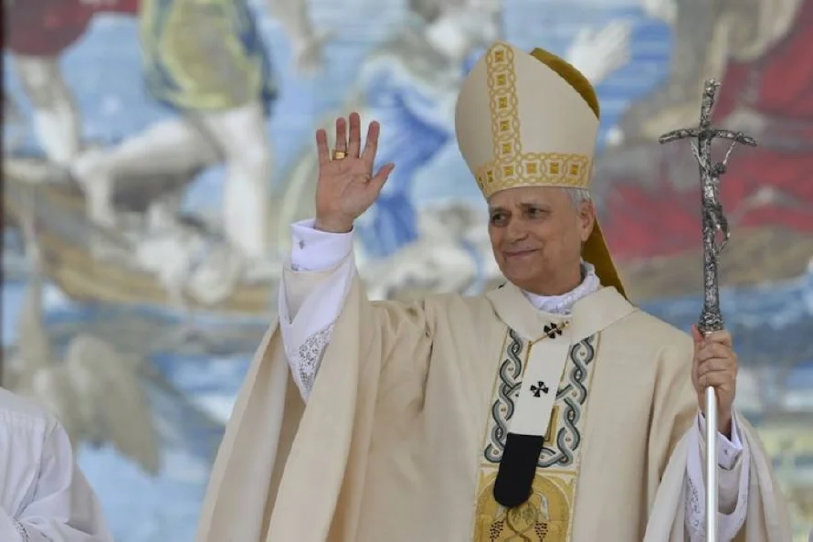 León XIV emprende su pontificado con un llamamiento a la paz en el mundo y a la unidad