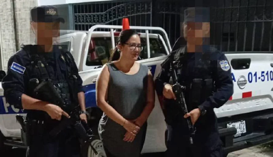 Capturan a abogada Ruth López por peculado