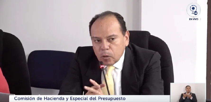 Gobierno podrá reasignar "hasta 10 % de saldos" de seis préstamos del Banco Mundial según Hacienda