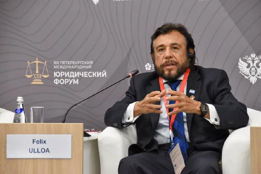Félix Ulloa en Rusia asiste a foro que reúne a ministros de justicia, jueces y fiscales