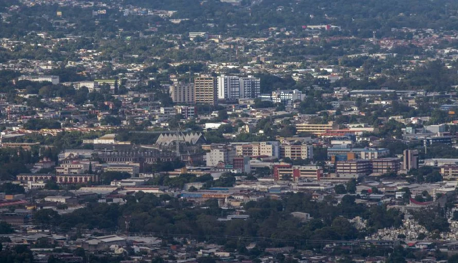 Ambiente cálido en el país, mientras lluvias afectarán zona norte y occidental este jueves