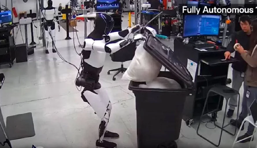Tesla muestra las últimas habilidades de su robot humanoide Optimus Gen 2