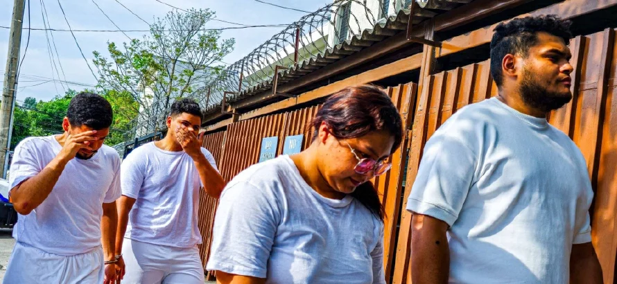 Fiscalía pide que capturados en estafas de Venicars sigan detenidos por otras 40 víctimas