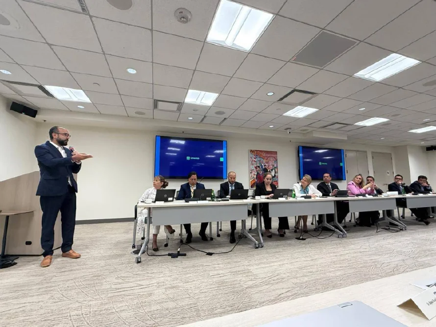 Gobierno de El Salvador se reúnen con el BID para analizar desarrollo de nuevos proyectos habitacionales