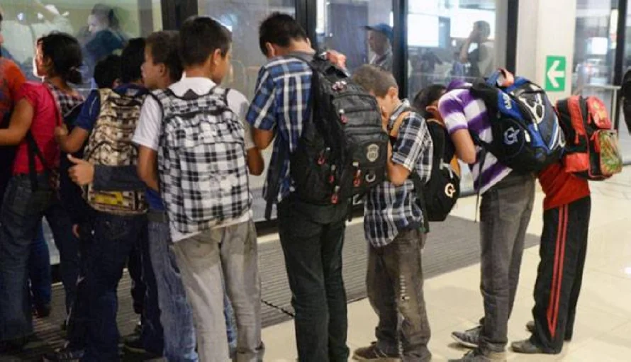 El Gobierno de Trump busca eliminar protecciones a menores de edad detenidos por migración