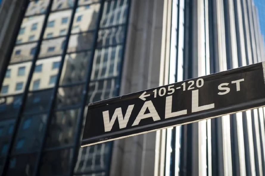Wall Street cae después de que Trump amenazara con aranceles a la Unión Europea y a Apple