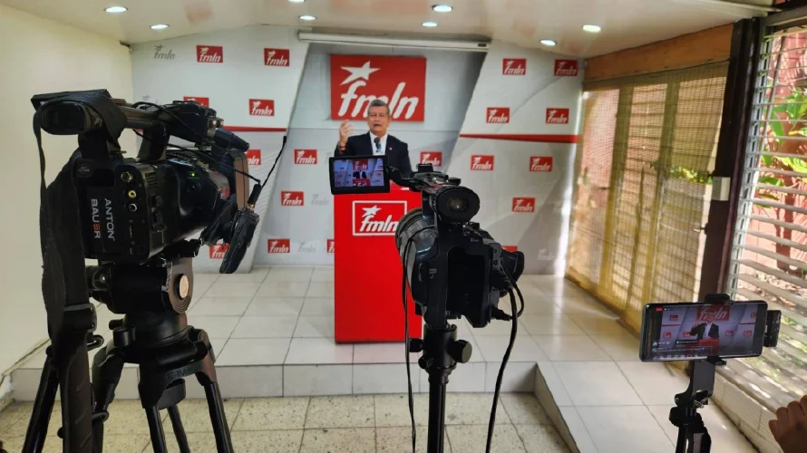 FMLN tilda de "fracaso" plan de construcción de escuelas a seis años de gobierno y cuestiona silencio ante impuesto a remesas
