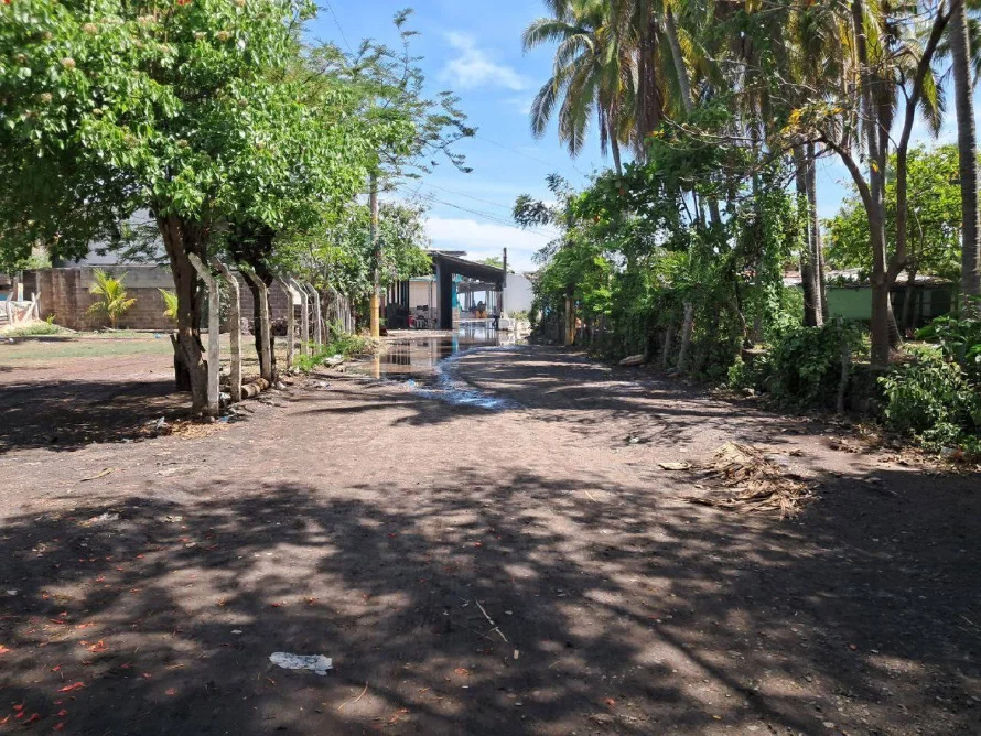 Más de 50 ranchos cerrarían esta semana en El Majahual por fuerte oleaje