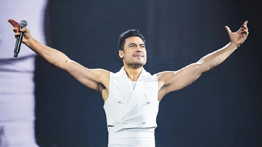 Carlos Rivera lanza el álbum "¿Qué significa el amor?" en pleno auge urbano