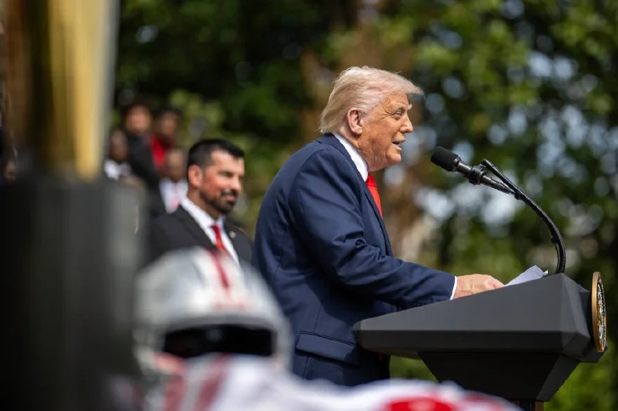 Donald Trump afirma que China violó el acuerdo comercial con EEUU para rebajar aranceles
