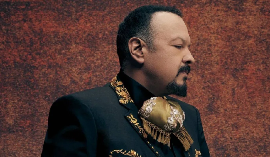 Pepe Aguilar lanza disco de música tradicional mexicana ante auge de tumbados