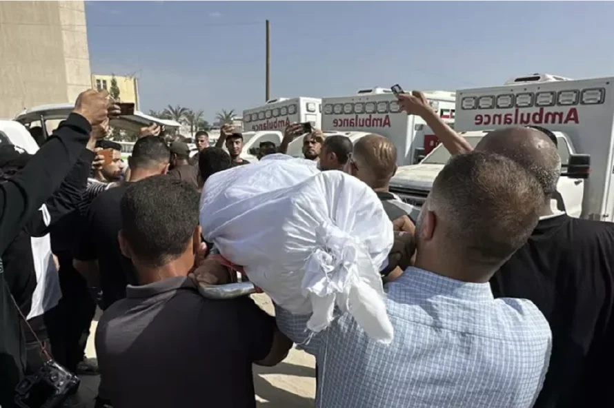 Al menos tres muertos y 35 heridos en otro ataque israelí cerca de punto de ayuda en Gaza