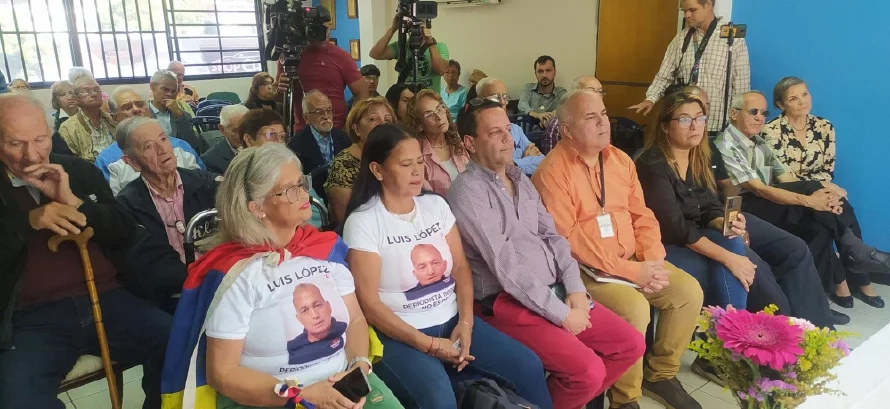 Colegio de periodistas de Venezuela pide la liberación de 16 trabajadores de la prensa