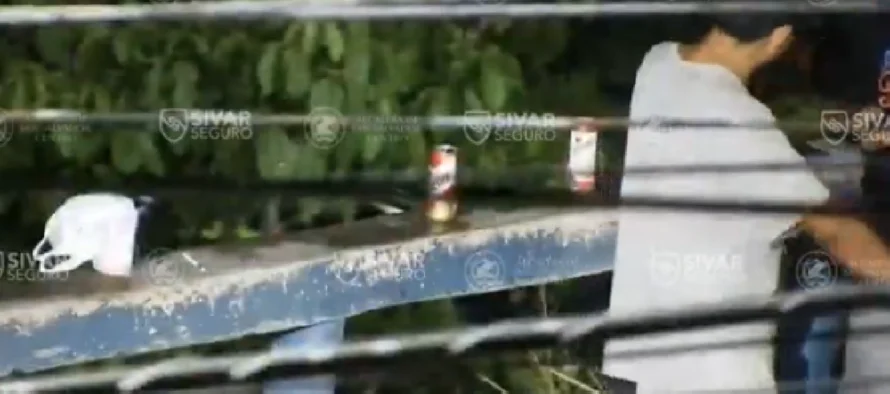 CAM multa a jóvenes que ingerían bebidas alcohólicas en espacio público