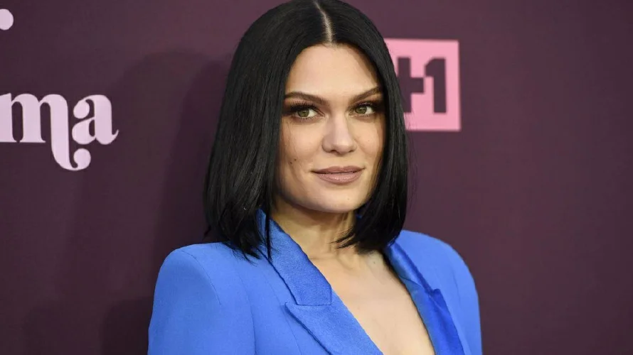 La cantante Jessie J revela que sufre cáncer de mama: "Necesito un abrazo"