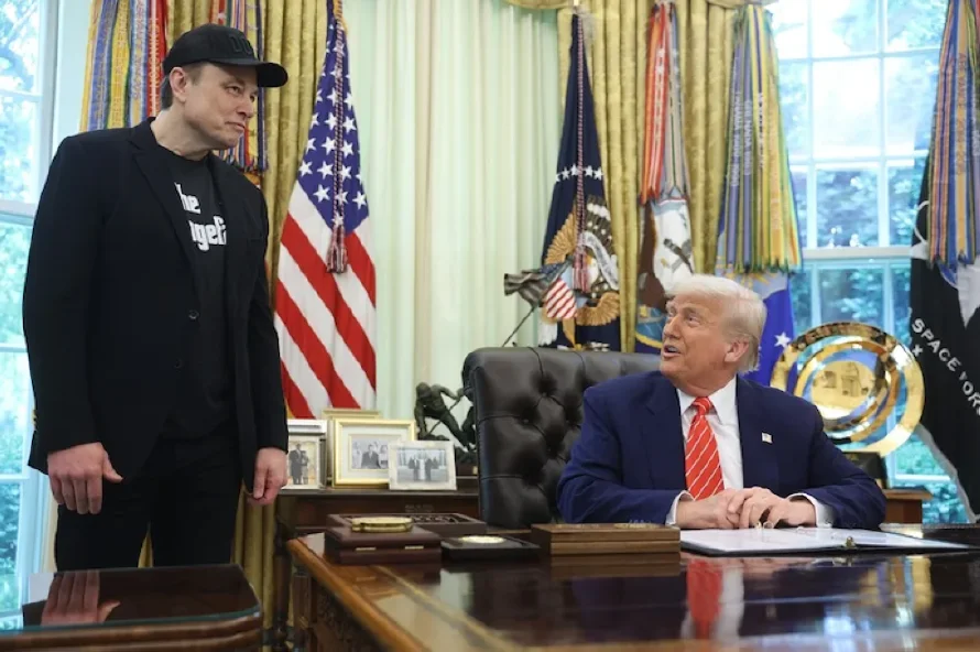 Musk dice que Trump hubiera perdido las elecciones sin su apoyo. Trump le responde amenazándolo con cancelar sus contratos