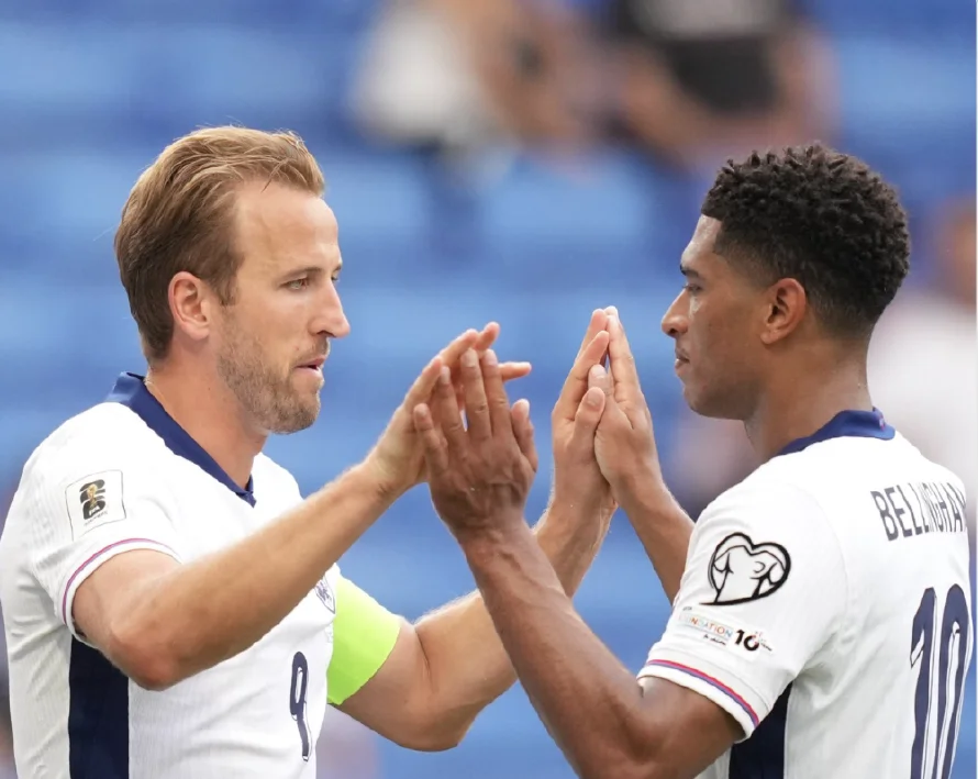 Kane desatasca a Inglaterra
