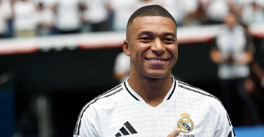 Mbappé alcanza los 50 goles con Francia y amenaza a Henry y Giroud