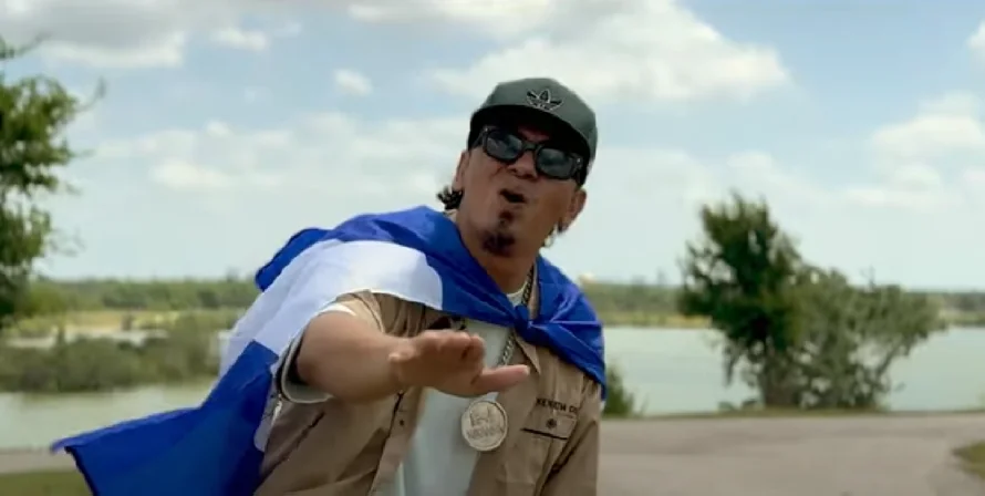Salvadoreño celebra que su himno "Cuscatleco" se convierta en tendencia