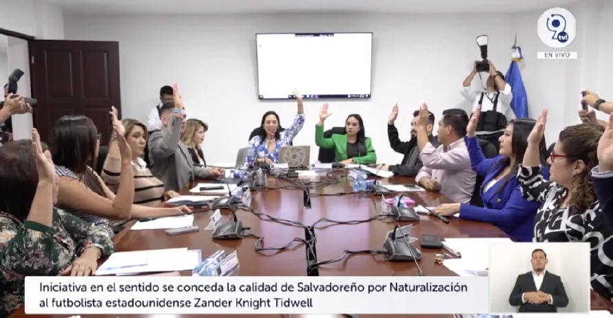 Diputados nacionalizan a otros dos atletas, uno para la sub 20, y aprueban reconocimiento al Alianza