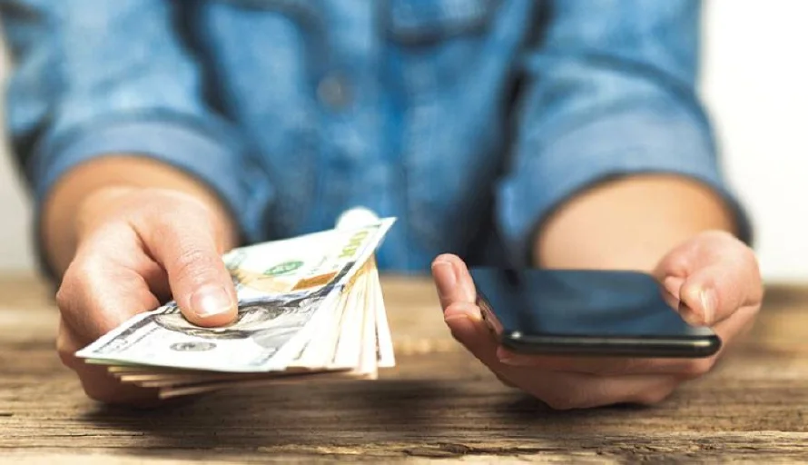 Los salvadoreños ahorraron $184 millones en comisiones en 4 años con Transfer365
