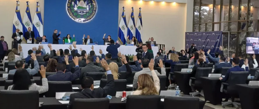 Asamblea aprueba, con 58 votos, incluida la oposición, un reconocimiento al Alianza F.C.