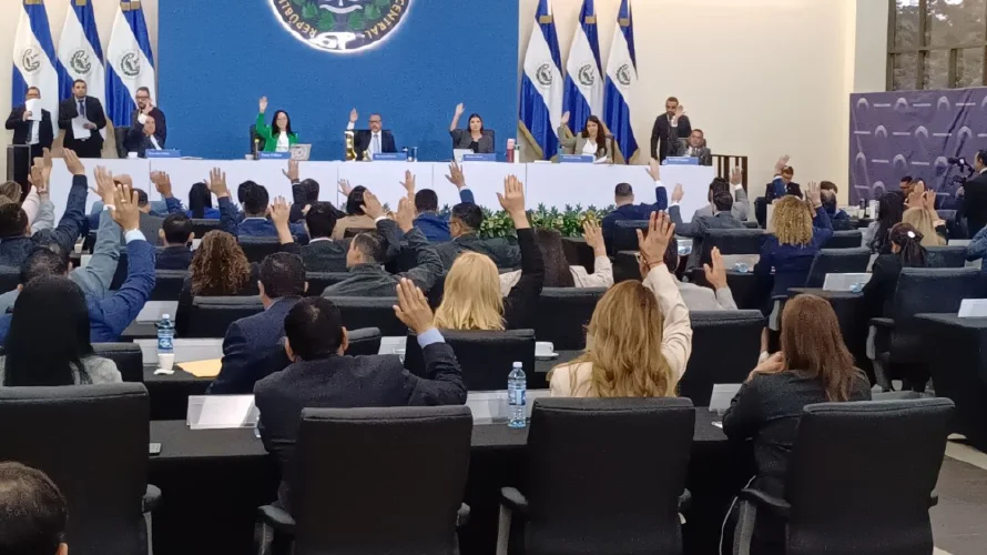 Asamblea aprueba Ley de Sostenibilidad Fiscal que limita deuda al 80 % del PIB en 2030