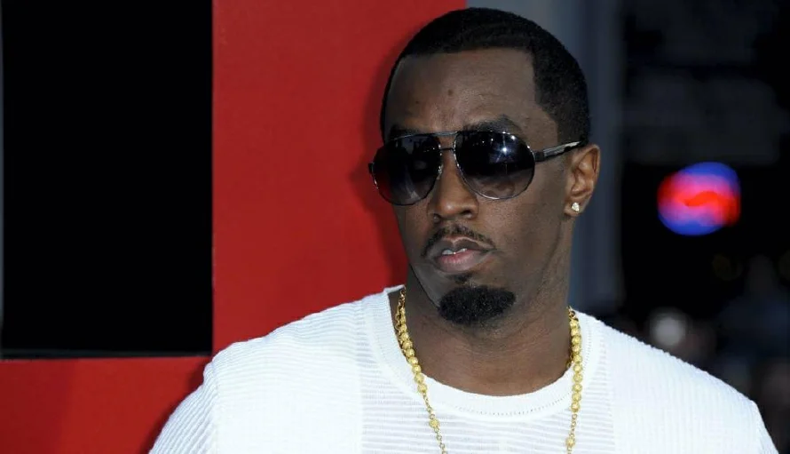 Exnovia de Diddy testifica que él le dio unos $150 mil en un "contrato de amor"