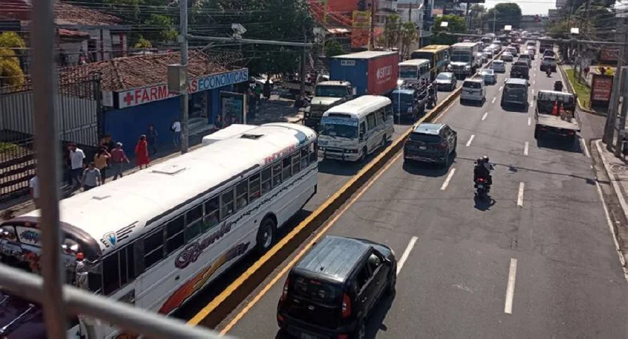 Circulación vehicular ha mejorado hasta en un 20 % en zonas vigiladas con cámaras, según el VMT