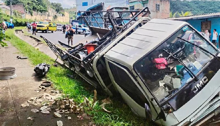 Accidente en calle a Mariona deja cuatro lesionados