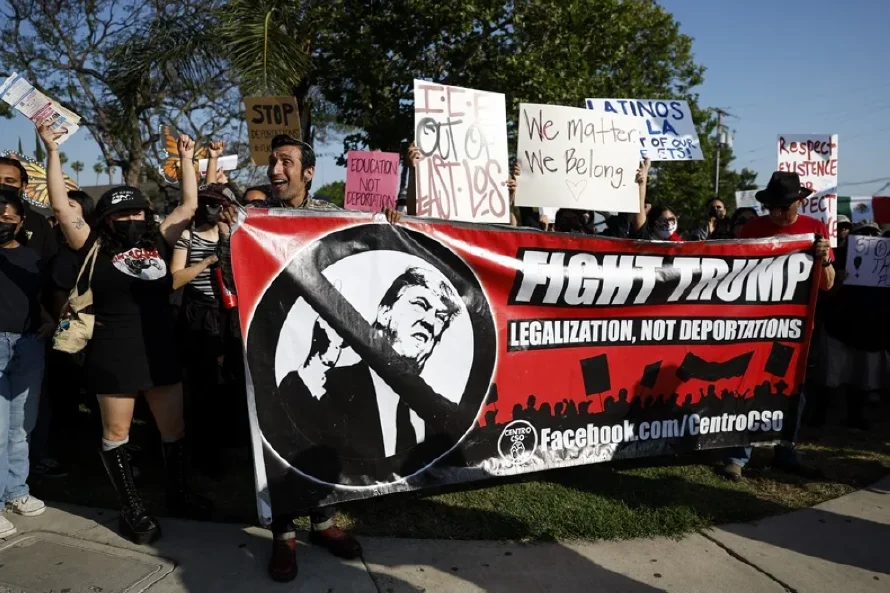 Anuncian más de 2,000 protestas en EE.UU. en rechazo al autoritarismo de Trump