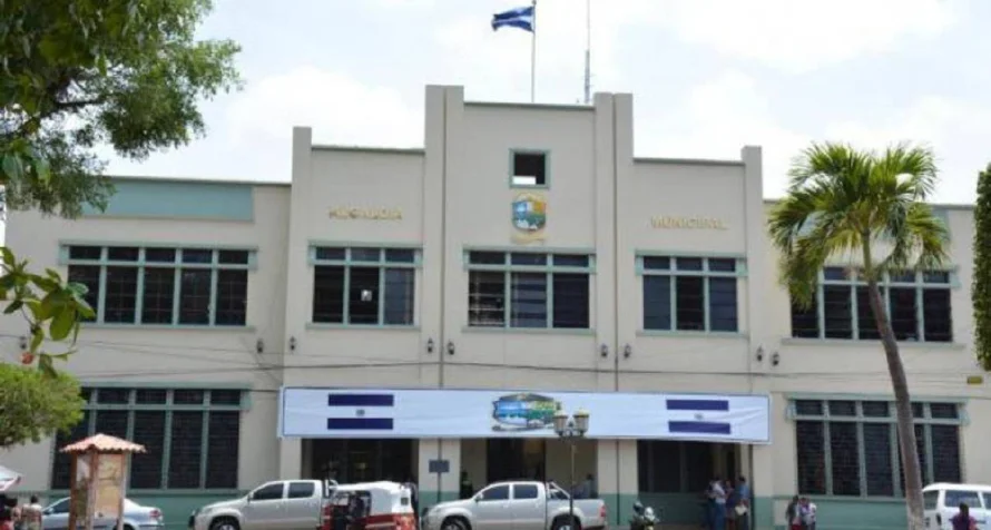 Ahuachapán Centro también creará registro de salvadoreños retornados y migrantes extranjeros