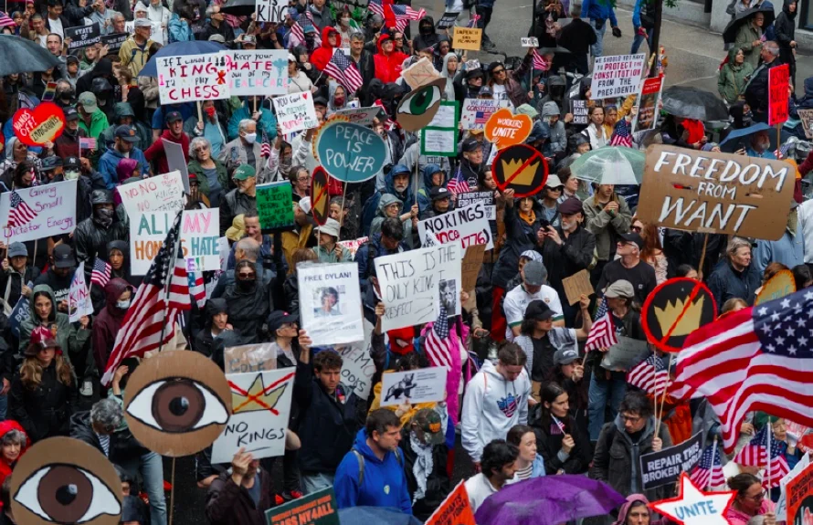 Las protestas contra el "autoritarismo" de Trump se saldan con decenas de arrestos