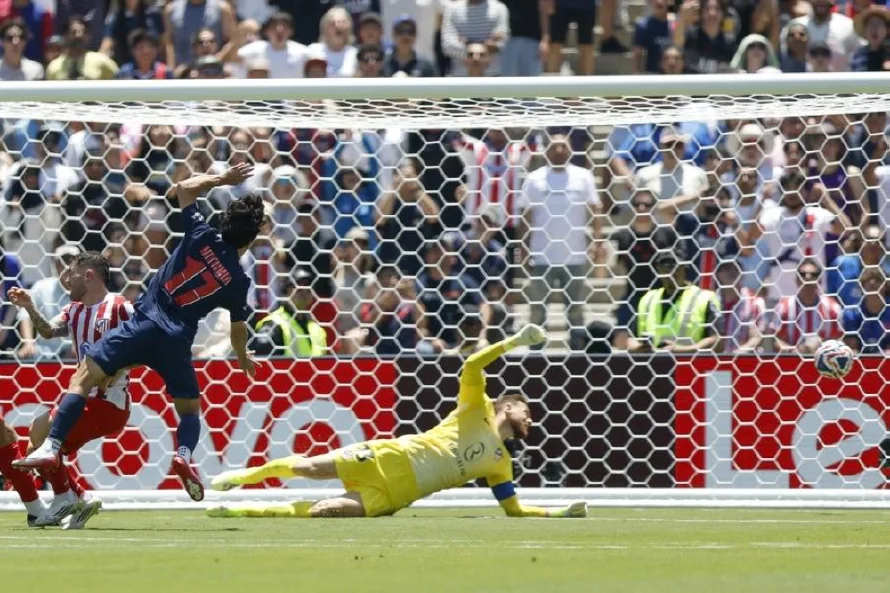 Atlético de Madrid tropieza con un imparable PSG, 4-0, en el debut del Mundial de Clubes