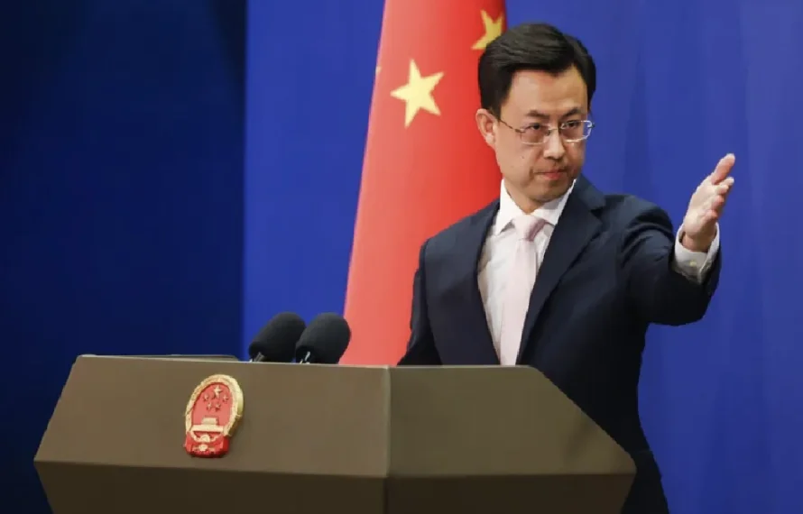 China pide "crear las condiciones" para el diálogo entre Irán e Israel