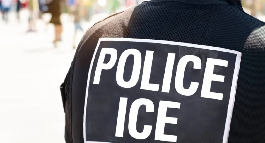 Presidente de EEUU ordena a ICE priorizar deportaciones en estados demócratas