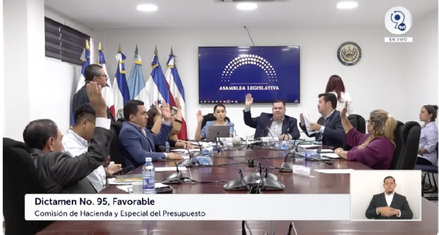 Votan a favor de $75 millones del CAF que promete mejorar atención en hospitales y unidades de salud