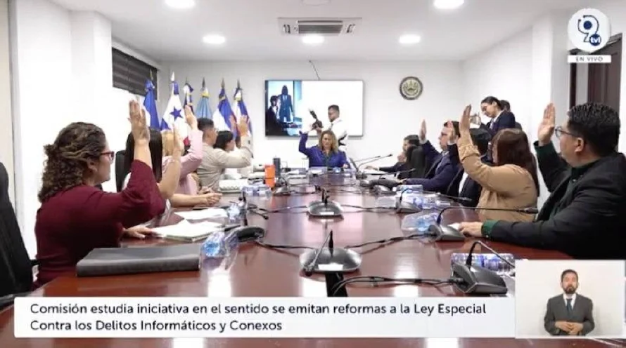 Diputados emiten dictamen favorable para penalizar con hasta 12 años a quienes hagan uso ilegítimo de bases de datos
