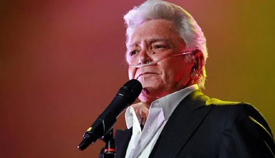 El recordado cantante Alberto Vázquez fue sometido a un cateterismo