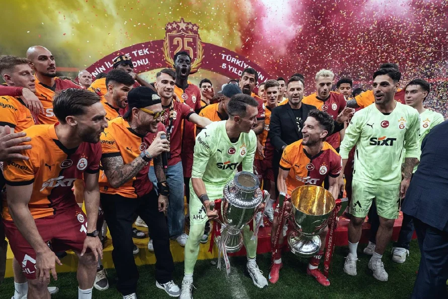 Escándalo en el fútbol turco por supuesta parcialidad a favor del Galatasaray
